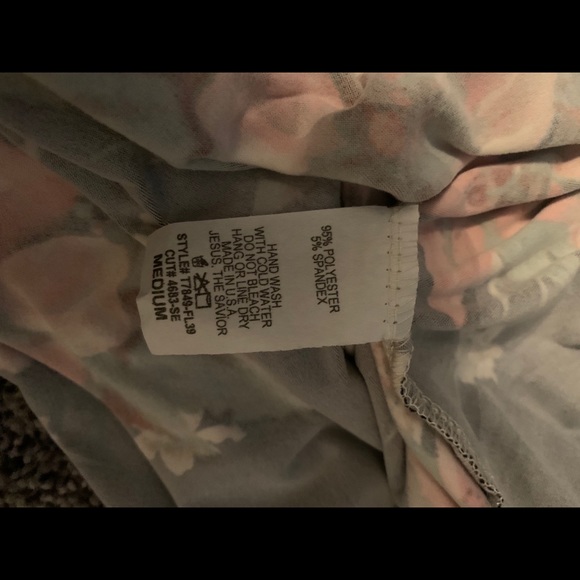 NWOT. Floral high low maxi dress - Picture 3 of 3